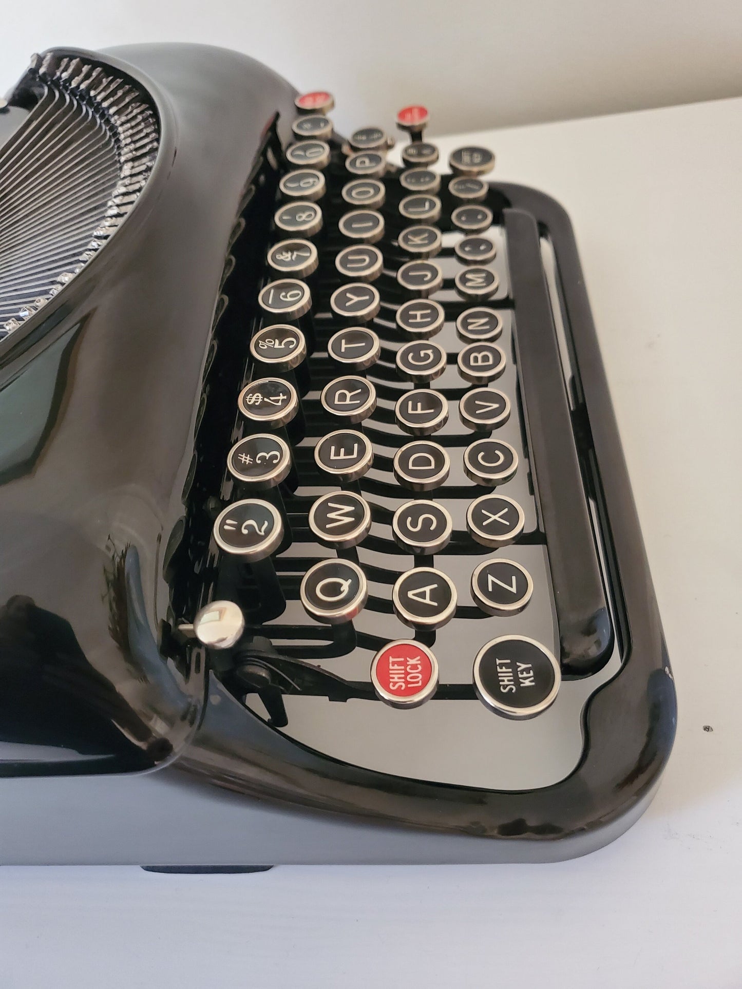 Remington Model 5 Vintage Manual Typewriter (circa 1940 - 1947) Gloss