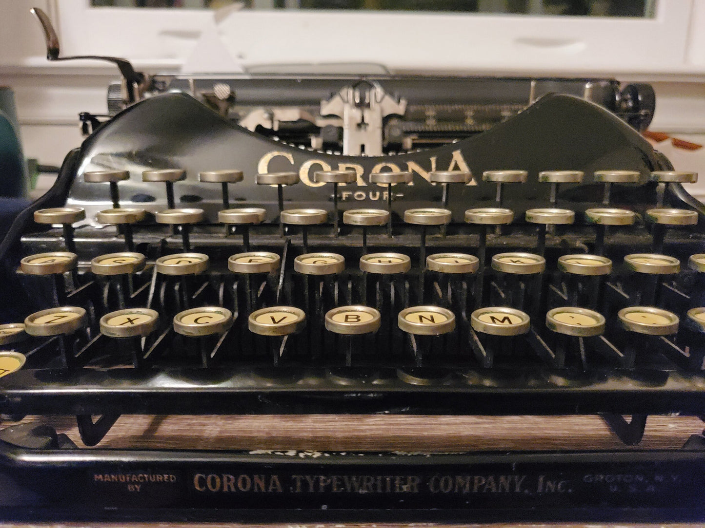 Corona Four vintage typewrter in stunning condition. With case, Working Guarantee, Lifetime Tradein Policy.
